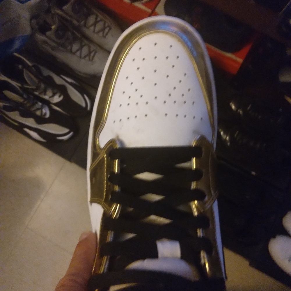 Men's sneakers